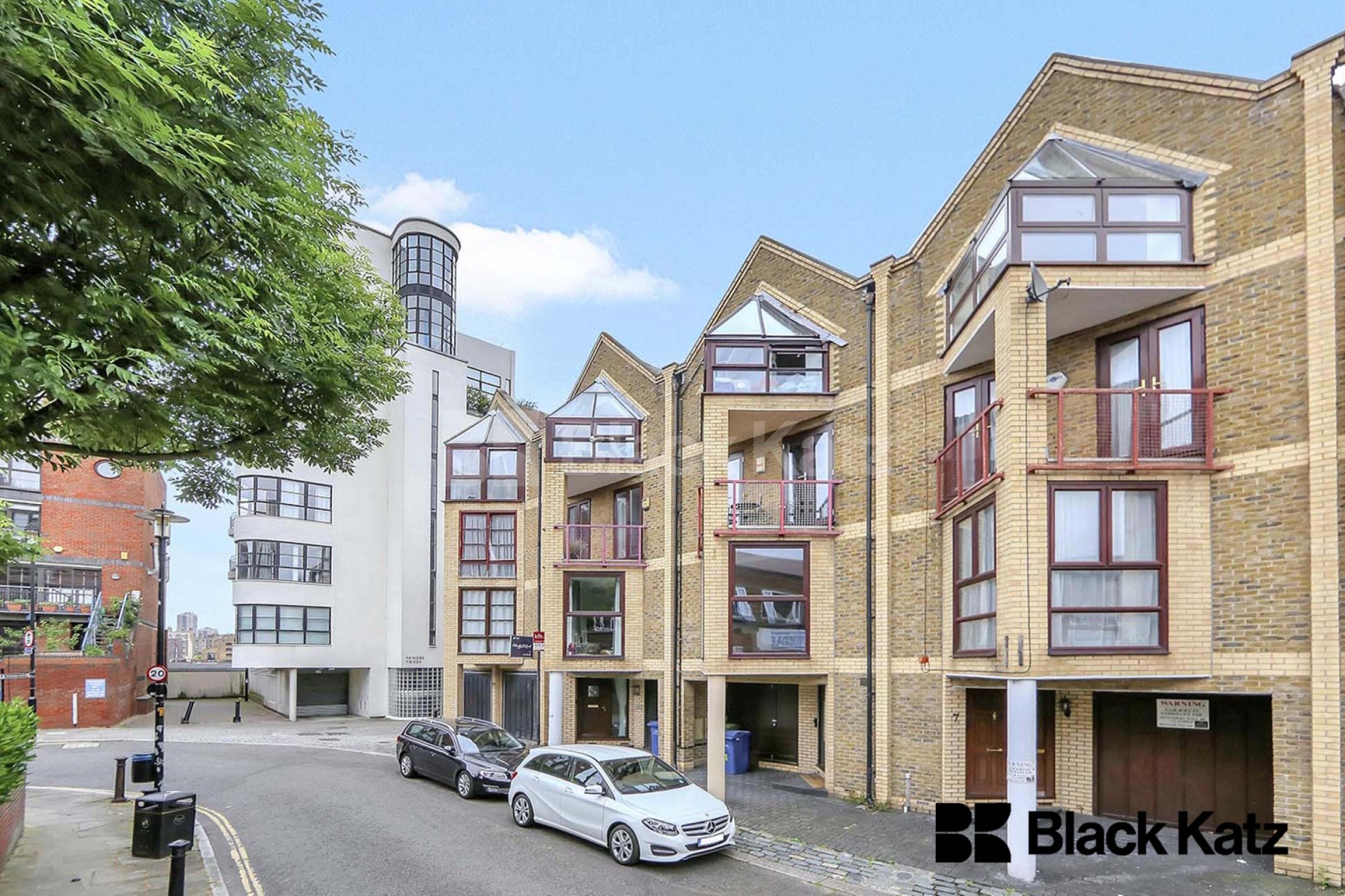 Boasting over 1420 sq.ft of living & entertaining space  Elephant lane , Bermondsey / Rotherhithe  SE16